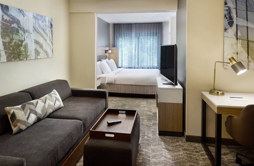 Charlotte Hotel | SpringHill Suites by Marriott Charlotte Univ. Research Park