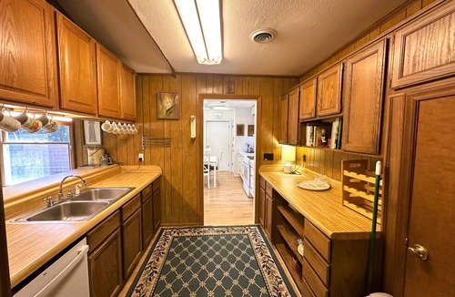 Southern Shores House | SS303- 4 Bedroom, 3.5 Baths, Pet Friendly Soundside Home.