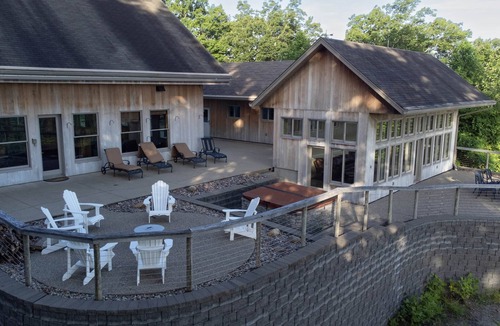 Borden House | Star Ridge | Private Estate | Sleeps 20 | Hot Tub