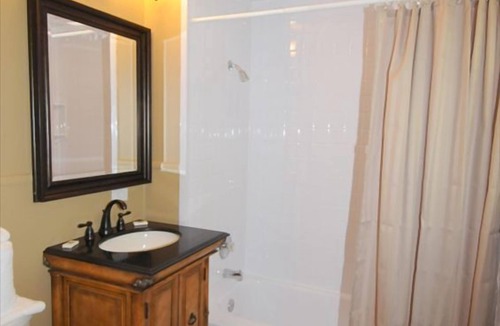 Crossville Cabin | Stay at Our Rustic Hunting Lodge