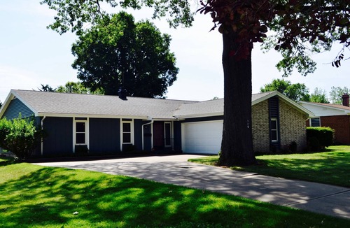 Northeast South Bend House | Stay Comfortable And Stay Close To Campus - Spacious 4 BR & 2 Bath