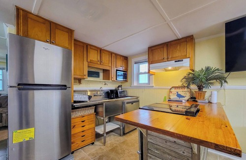 Surf City House | Stay Cozy at The Roost