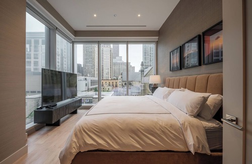 Rush and Division Hotel | Stay One Chicago