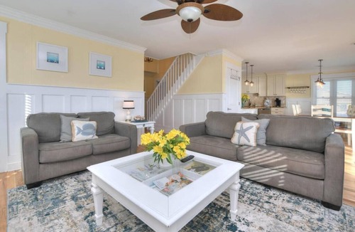 Long Beach House | Stay Salty: Oceanfront 4BR, Dog Friendly, Sleeps 12