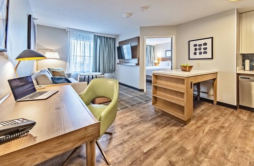 Cedar Rapids Hotel | Staybridge Suites Cedar Rapids North by IHG