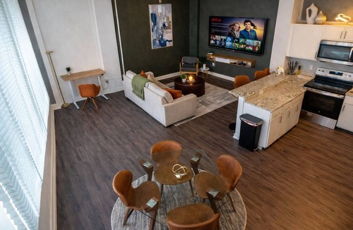 Wholesale District Apartment | Ste 421 + Free Parking + Skywalk + Downtown 1BR Near Lucas Oil