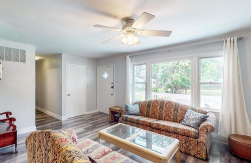 Shady Side House | Steps to Chesapeake Bay! 'Callaway Drive Retreat'