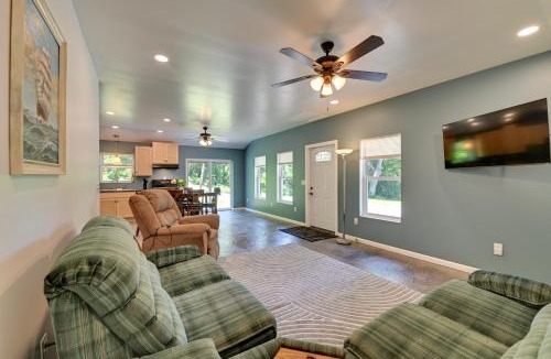 Clifton Park House | Steps to Mohawk River! 22 Mi to Saratoga Ractrack!