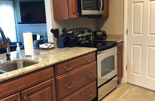 North Shore Condo | Still time for summer fun end of Aug at Birds Eye View in Bernard's Landing