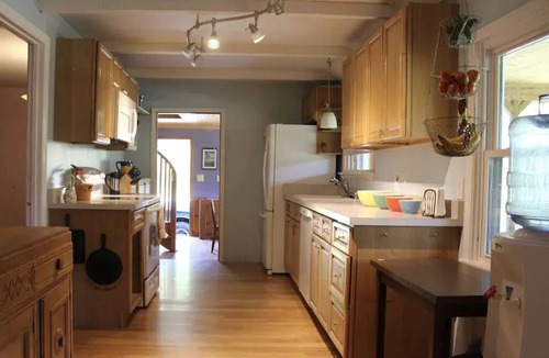 Bellepoint House | Stillwater on the New- Riverfront, New River Gorge - 5BR/2BA, Wi-Fi, Huge Porch