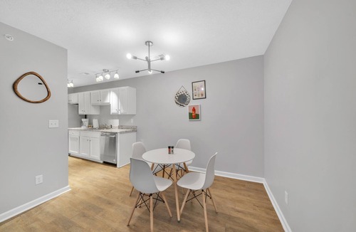 New Albany Apartment | Stonecrest 722, Modern 2Bd Apt I Parking I Gym