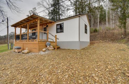 Lynx House | Stout Cabin w/Fire Pit: 1 Mi to Ohio River!