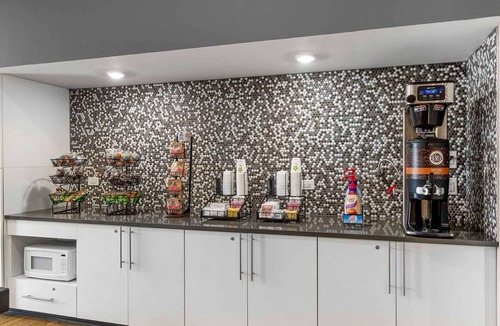 McDonough Hotel | Studio Unit w/Free Parking & Breakfast | 1 Mi to South Point Shopping Center