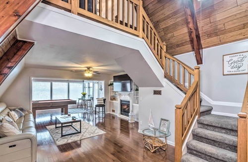 Etoile House | Stunning A-Frame Retreat w/ Spacious Deck!