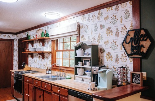 Stecoah Cabin | Stunning Mountain Views with Hot Tub & 2 King Suites! Private & Peaceful.
