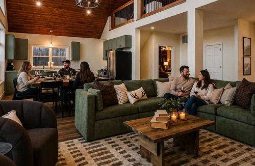McGaheysville House | Stunning New 6BR Luxury Cabin | Hot Tub, Resort Amenities, Mountain Views & Designer Finishes Throughout
