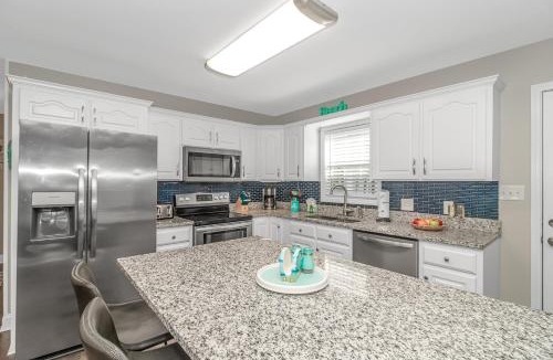 Myrtle Beach House | Stunning Ocean Lakes "Coastal Cottage" Beach House-Renovated! LED Fireplace! Walk to The Beach!