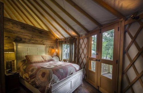 Topton Other | Stunning Yurt with Magnificent Creek Views in Topton, North Carolina