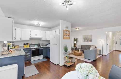 Lexington House | Stylish Hartland Location! 2 King Bedrooms 2 Full Baths Fenced Yard