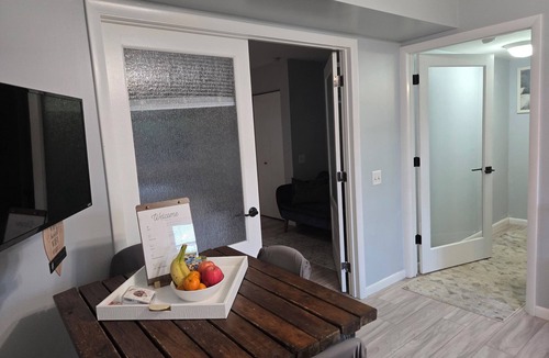 Yellow Springs House | Suite Springs