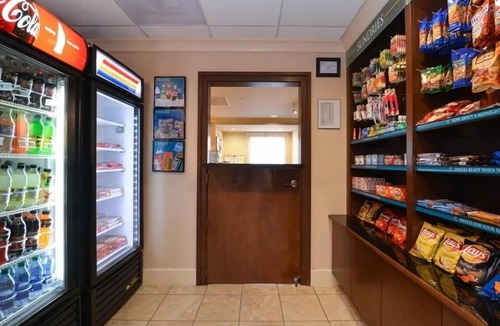 Plainfield Apartment | Suite w/Kitchen & Breakfast | Near IND Airport
