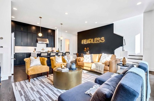 Katie Hill Neighborhood House | Summer double rooftops, hot tubs, skyline views near Broadway & Nissan Stadium