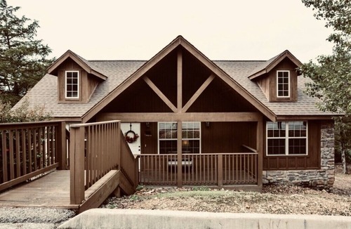 Reeds Spring Cabin | Summer is here. Come stay with us! Two master king suites. Gated golf community.