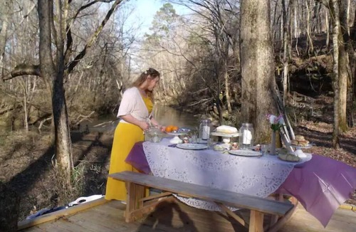 Ashville Cabin | Summertime and the living is easy at the bearclaw