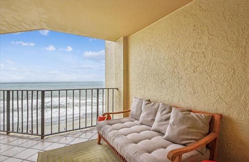 Windy Hill Apartment | Summit 7D