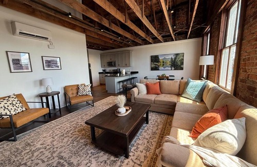 Pilot Mountain Apartment | Summit Soul Apartment in Downtown Pilot Mountain, Historic Building