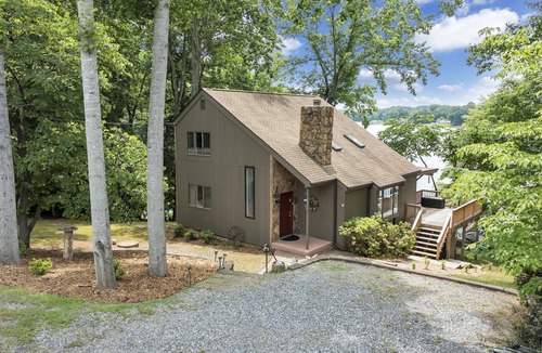 High Point House | Sundance - Lakefront w/Private Dock