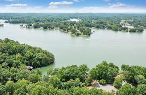 High Point House | Sundance - Lakefront w/Private Dock