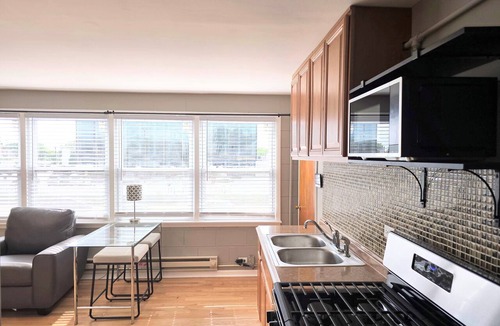 Beverly Apartment | Sunny, Stylish 1BR in Historic Beverly Perfect for Travel Pros -3 Beds
