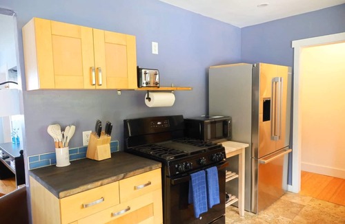 Point Loma Heights House | Sunset Cliffs Modern 3BR Retreat w/BBQ & Fire Pit