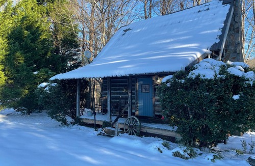 Landrum Cabin | Sunset Cottage at The Adams Family Farm