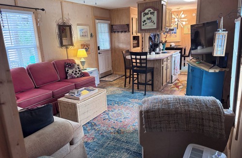 St. James House | Sunset Harbor Intracoastal Fishing Retreat located in a quiet safe community