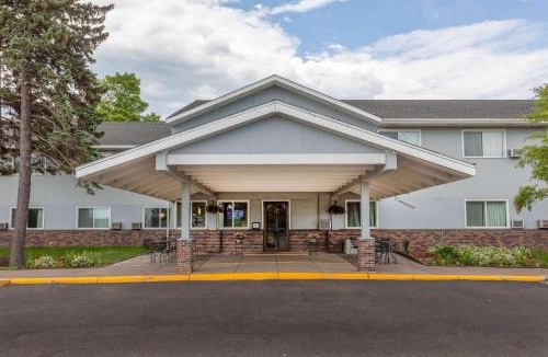 Duluth Hotel | Super 8 by Wyndham Duluth