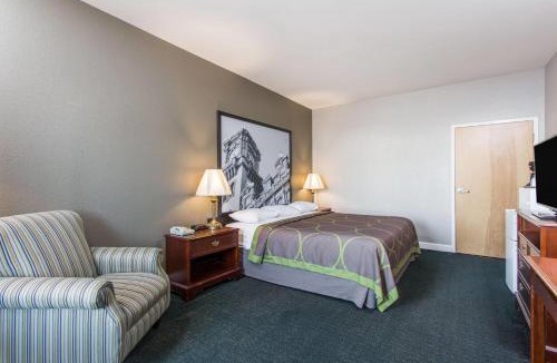 Petersburg Hotel | Super 8 by Wyndham Petersburg