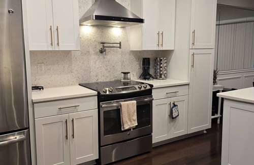 Sugar Hill House | Super Clean Comfortable Townhome -Sleeps 6-Home Away From Home!