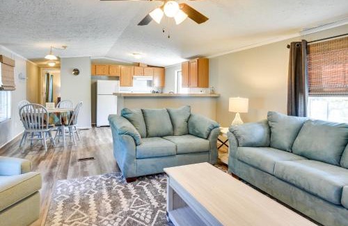 Supply House | Supply Cottage w/Deck < 2 Mi to the Beach!