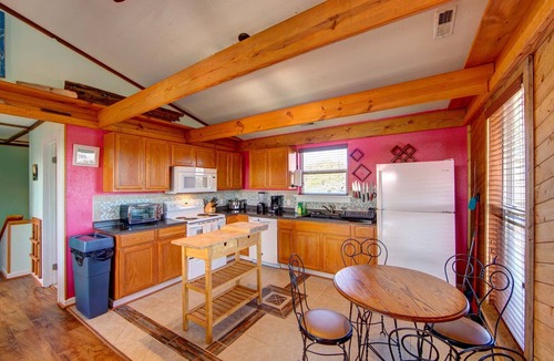 Avon House | Surf Chalet w/hot tub and kayaks