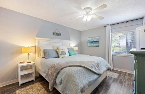 Folly Field Apartment | Surfside Hideaway