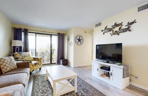 Surfside Beach Apartment | Surfside Shores Unit 102