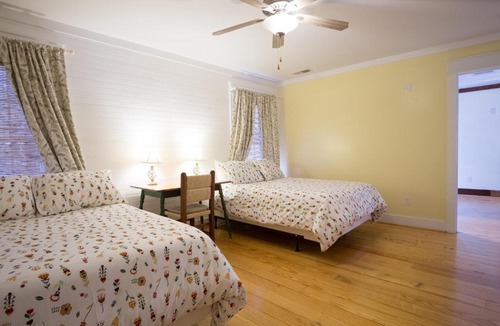 Travelers Rest Hotel | Swamp Rabbit Inn Travelers Rest