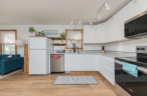 Swansboro House | "Swanbreeze West" Prime Location in Adorable Historic Swansboro - Walk to Town
