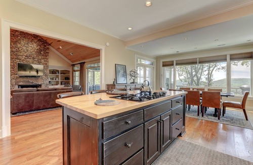 Big Canoe House | Sweeping mountain views and community amenities! - Chasing Chipmunks