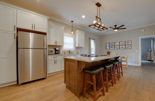 Southern Pines House | Sweet Southern Pines Abode w/Yard & Covered Porch