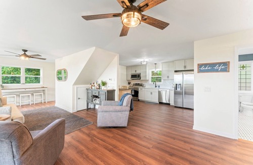 Baxter House | Swimspa | Rare Lake/Beach Access | Views