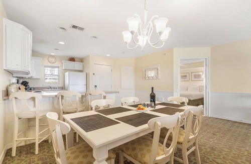 Kimberling City Condo | Table Rock Lake-Access Kim City Condo w/Community Pool, Mini Golf & Free Daily Tickets