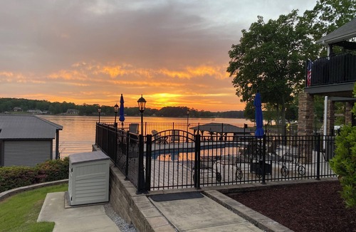 Cook Springs RV Rental | Talladega Race Fans, Exclusive, private water front RV spot on Lake Logan Martin